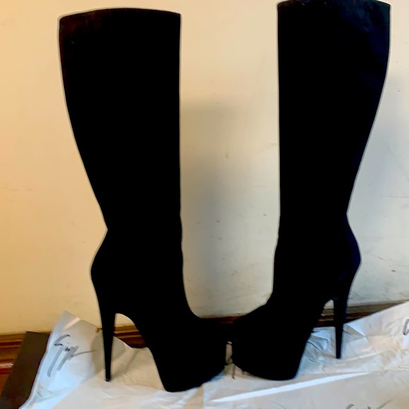 Beautiful suede black Giuseppe Zanotti boots - Picture 1 of 7